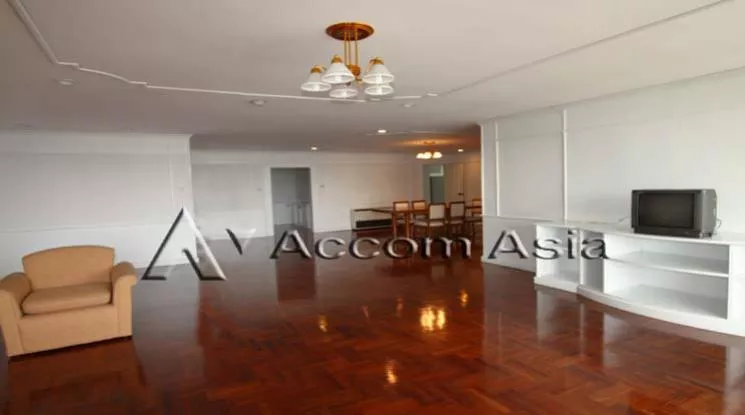  1  3 br Apartment For Rent in Sukhumvit ,Bangkok BTS Ekkamai at Ideal Place For Big Famlilies 1518675