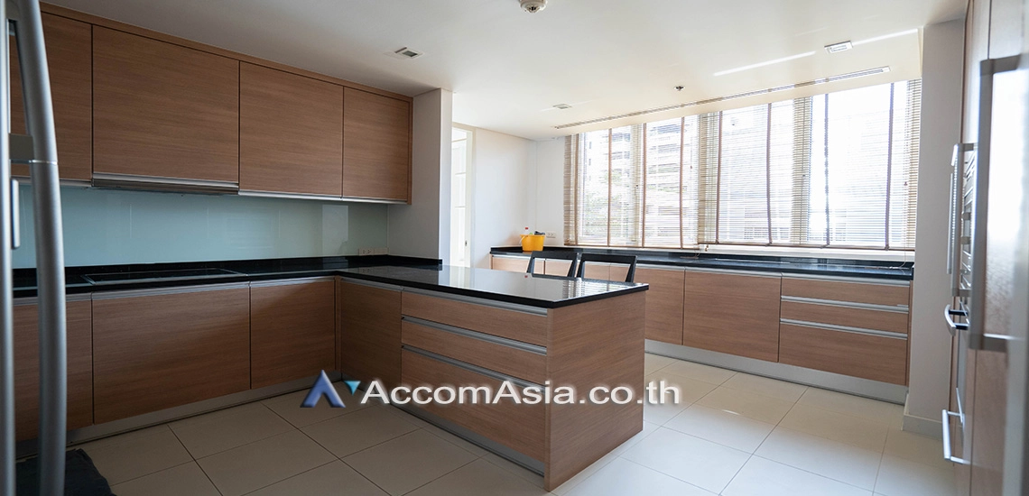unit 3 Bedrooms  Apartment For Rent in Sukhumvit, Bangkok  near BTS Asok - MRT Sukhumvit (1418678)