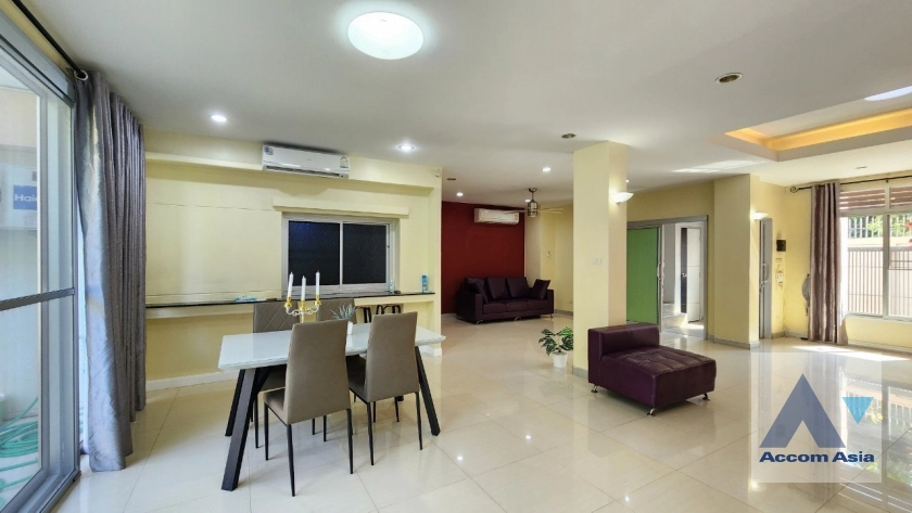 unitHome Office, Pet friendly |  4 Bedrooms  House For Rent in Sukhumvit, Bangkok  near BTS Thong Lo (1718687)