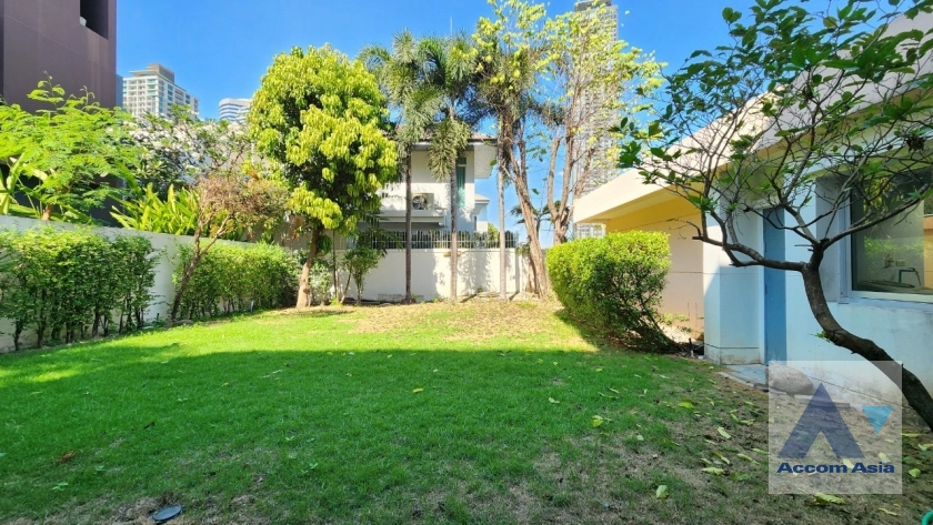 unitHome Office, Pet friendly |  4 Bedrooms  House For Rent in Sukhumvit, Bangkok  near BTS Thong Lo (1718687)