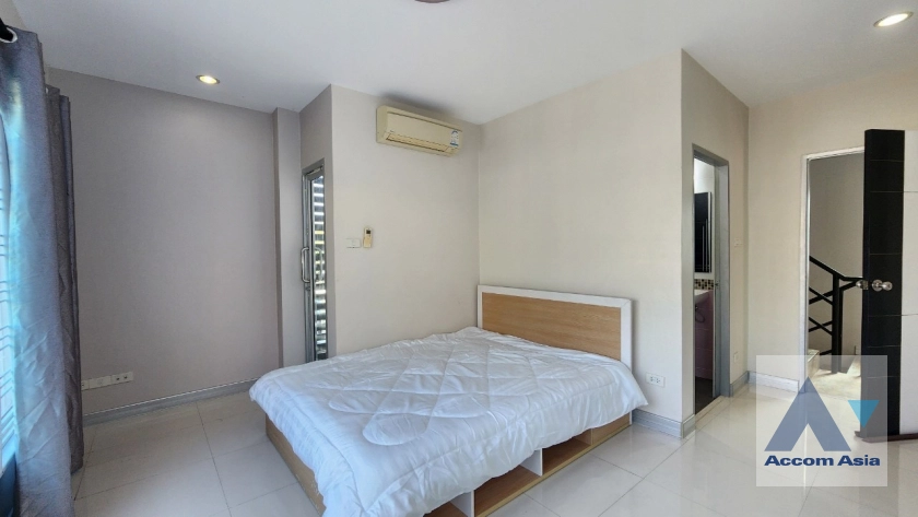 16  4 br House For Rent in Sukhumvit ,Bangkok BTS Thong Lo 1718687