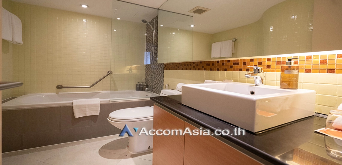 9  2 br Apartment For Rent in Silom ,Bangkok BTS Sala Daeng - MRT Silom at Suite For Family 1418704