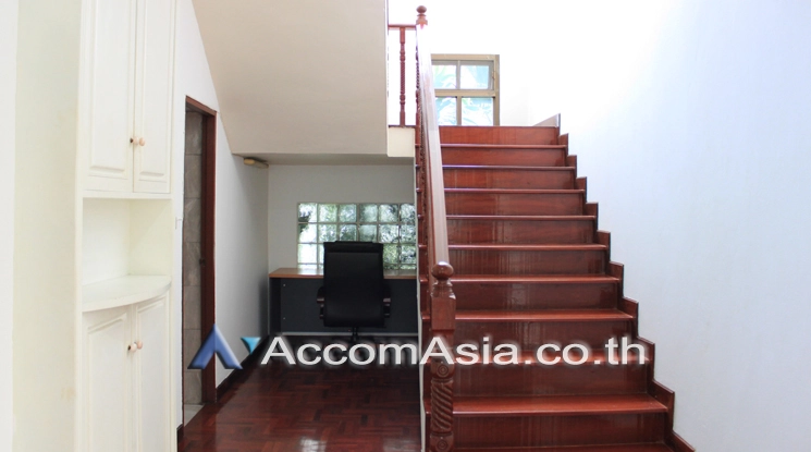 6  4 br House For Rent in New Phetchaburi ,Bangkok  1718725