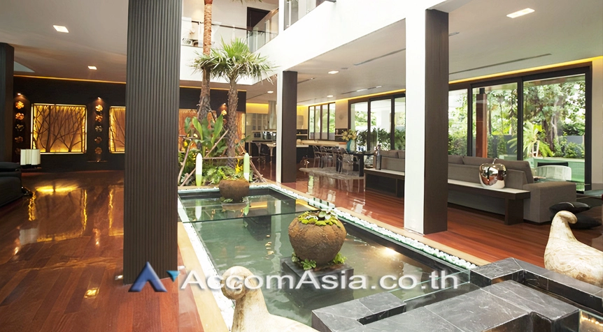 5  4 br House for rent and sale in Sukhumvit ,Bangkok BTS Ekkamai 2418794