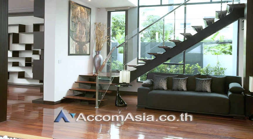 6  4 br House for rent and sale in Sukhumvit ,Bangkok BTS Ekkamai 2418794
