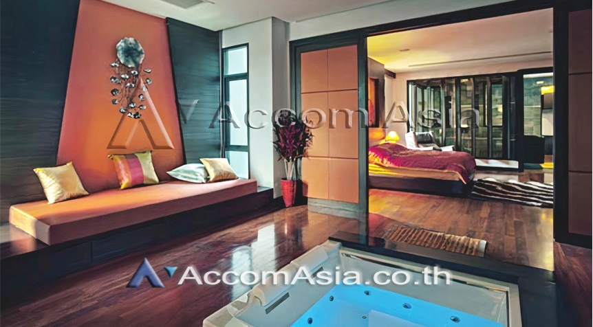 10  4 br House for rent and sale in Sukhumvit ,Bangkok BTS Ekkamai 2418794