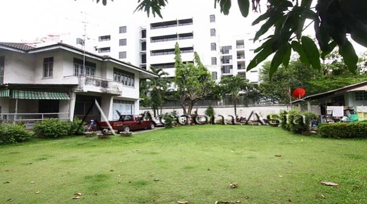 8  3 br House For Rent in Sathorn ,Bangkok  1718861