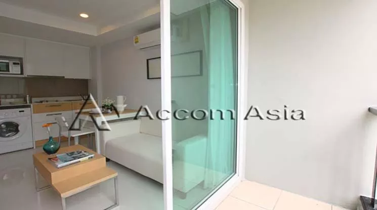 unit 1 Bedroom  Apartment For Rent in Sathorn, Bangkok  near BTS Chong Nonsi (1418902)