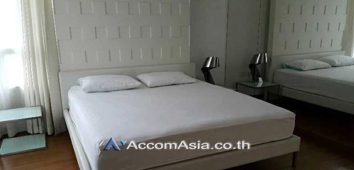 unit 3 Bedrooms  Condominium For Rent in Sukhumvit, Bangkok  near BTS Nana (1518921)