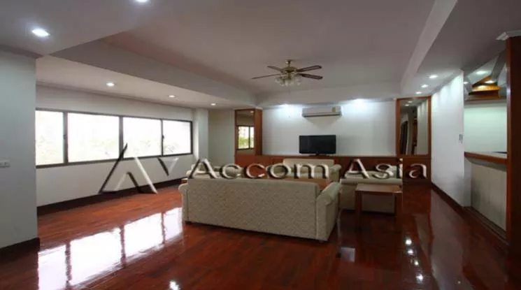 Pet friendly |  Greenery garden and privacy Apartment  4 Bedroom for Rent BTS Phrom Phong in Sukhumvit Bangkok