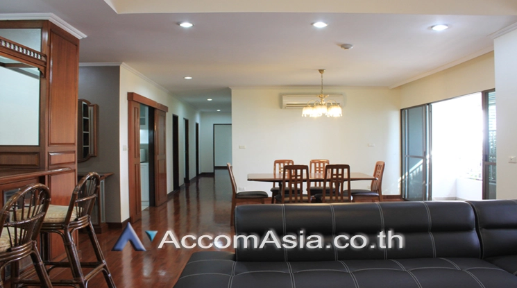  1  3 br Apartment For Rent in Sukhumvit ,Bangkok BTS Phrom Phong at Greenery garden and privacy 1418923