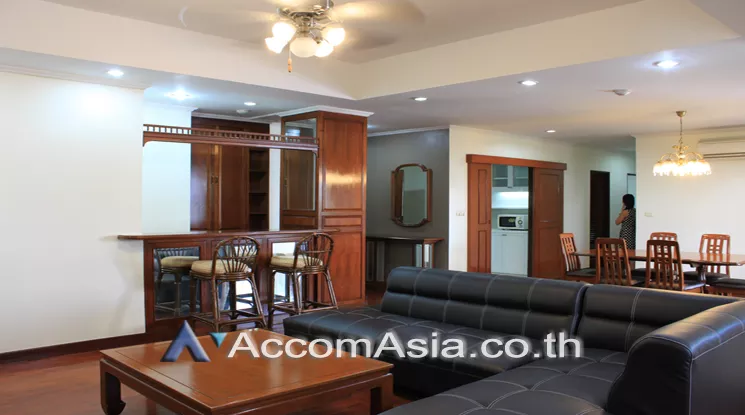 Pet friendly |  3 Bedrooms  Apartment For Rent in Sukhumvit, Bangkok  near BTS Phrom Phong (1418923)