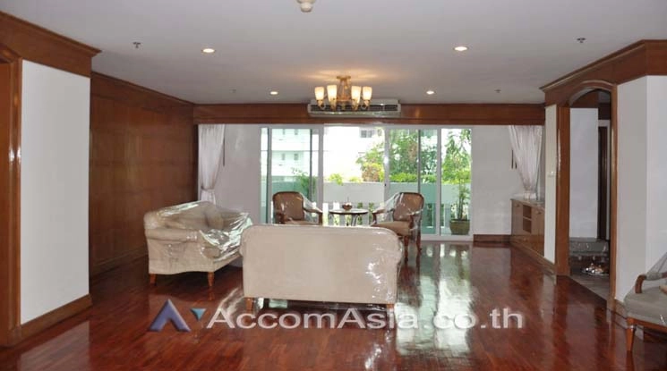 Pet friendly |  4 Bedrooms  Apartment For Rent in Sukhumvit, Bangkok  near BTS Asok - MRT Sukhumvit (1418946)