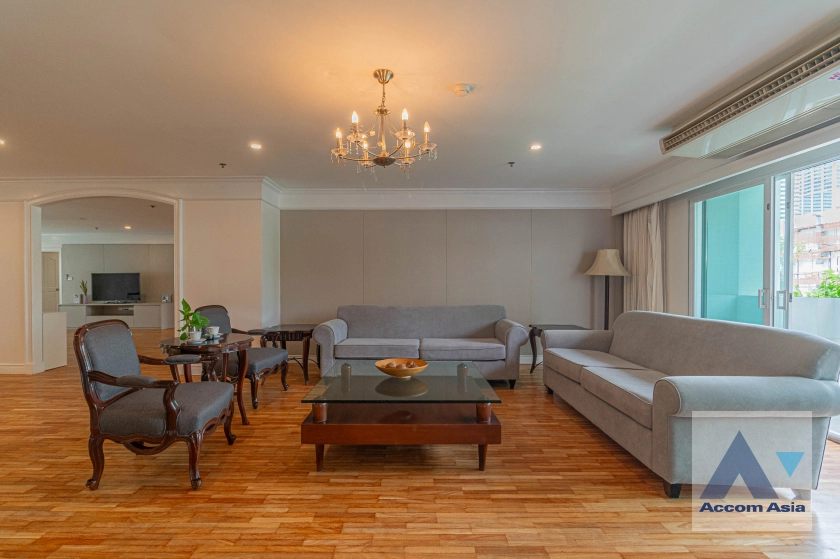 Newly renovated, Pet friendly |  A Classic Style Apartment  4 Bedroom for Rent MRT Sukhumvit in Sukhumvit Bangkok