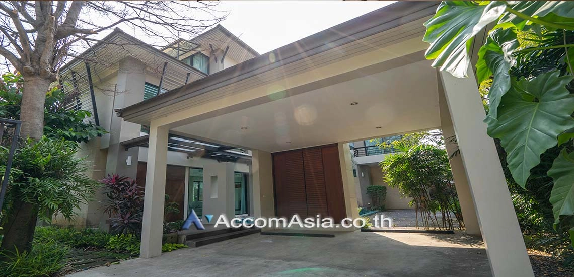 unitPrivate Swimming Pool |  3 Bedrooms  House For Rent & Sale in Sukhumvit, Bangkok  near BTS Thong Lo (1818962)