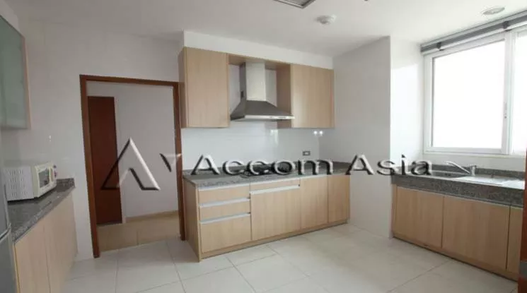 unit 2 Bedrooms  Apartment For Rent in Sukhumvit, Bangkok  near BTS Phrom Phong (1418965)