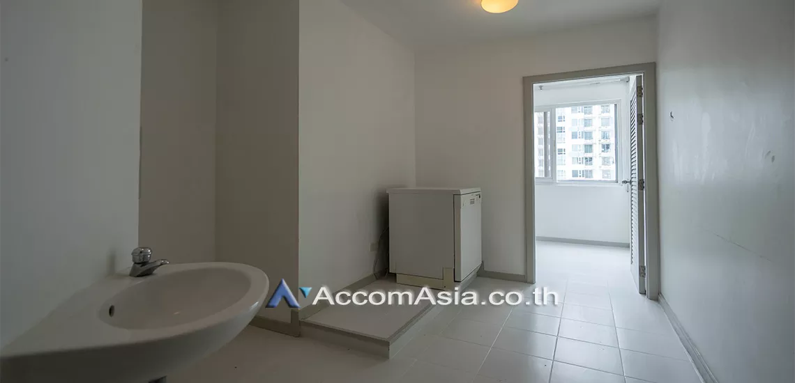 14  3 br Apartment For Rent in Sukhumvit ,Bangkok BTS Thong Lo at Fully Furnished Suites 1418969