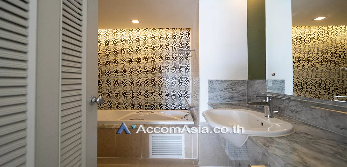 12  3 br Apartment For Rent in Sukhumvit ,Bangkok BTS Thong Lo at Fully Furnished Suites 1418969