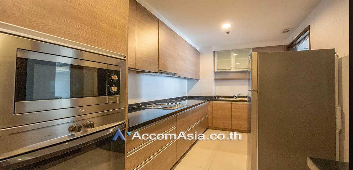 Pet friendly |  3 Bedrooms  Apartment For Rent in Sukhumvit, Bangkok  near BTS Thong Lo (1418971)