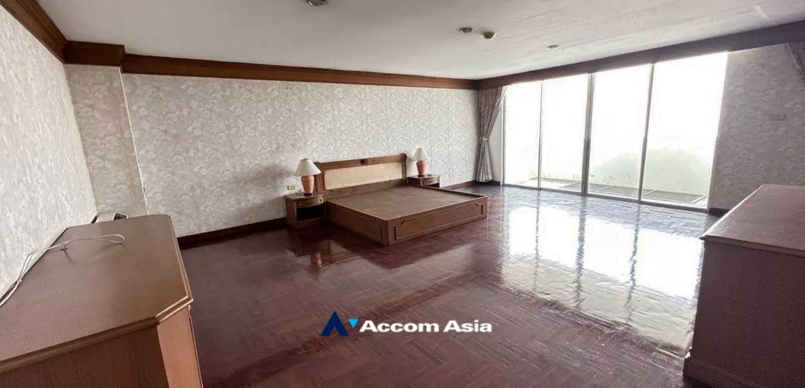 Pet friendly |  5 Bedrooms  Apartment For Rent in Sukhumvit, Bangkok  near BTS Ekkamai (1518987)