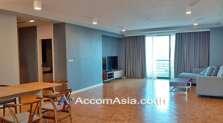 Pet friendly |  Cosy and perfect for family Apartment  3 Bedroom for Rent BTS Phrom Phong in Sukhumvit Bangkok