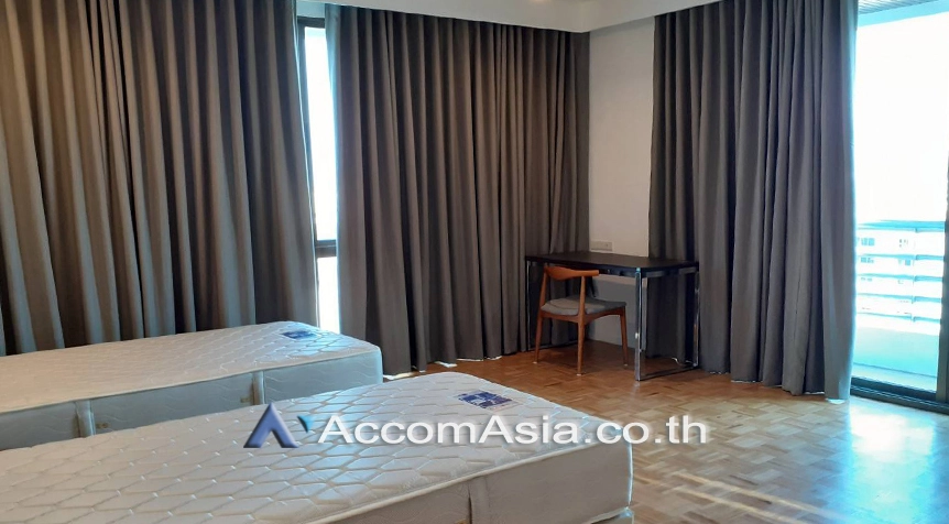  1  3 br Apartment for rent and sale in Sukhumvit ,Bangkok BTS Phrom Phong at High-Rise Serviced Apartment Near The Em District 1419035