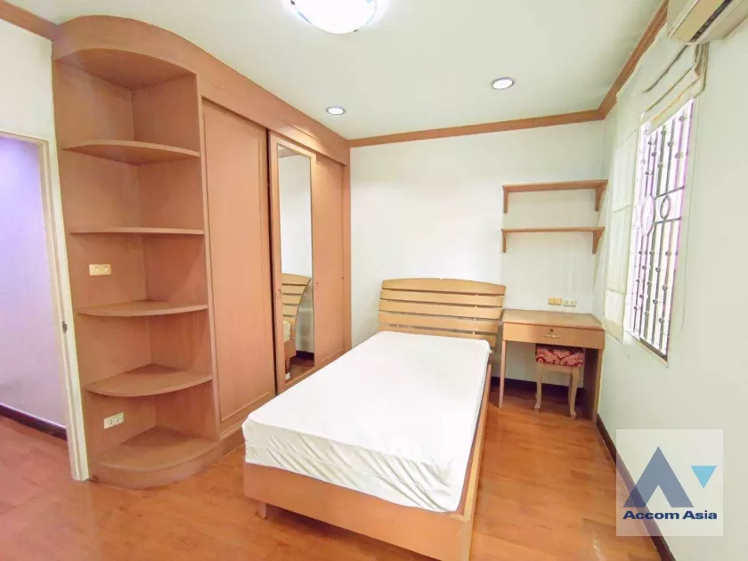 18  4 br House For Rent in Sukhumvit ,Bangkok BTS Thong Lo at Baan Klang Krung Thonglor 2519096