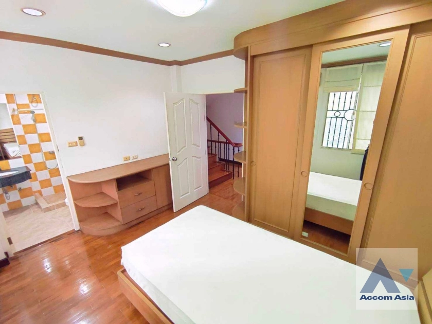 20  4 br House for rent and sale in Sukhumvit ,Bangkok BTS Thong Lo at Baan Klang Krung Thonglor 2519096