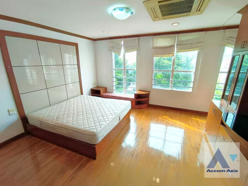 24  4 br House For Rent in Sukhumvit ,Bangkok BTS Thong Lo at Baan Klang Krung Thonglor 2519096