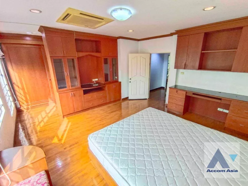23  4 br House For Rent in Sukhumvit ,Bangkok BTS Thong Lo at Baan Klang Krung Thonglor 2519096
