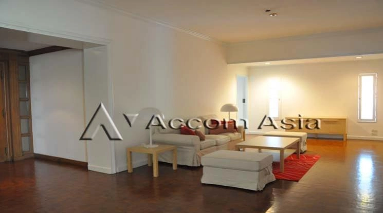 unitBright apartment with garden balcony and open layout (1519111)