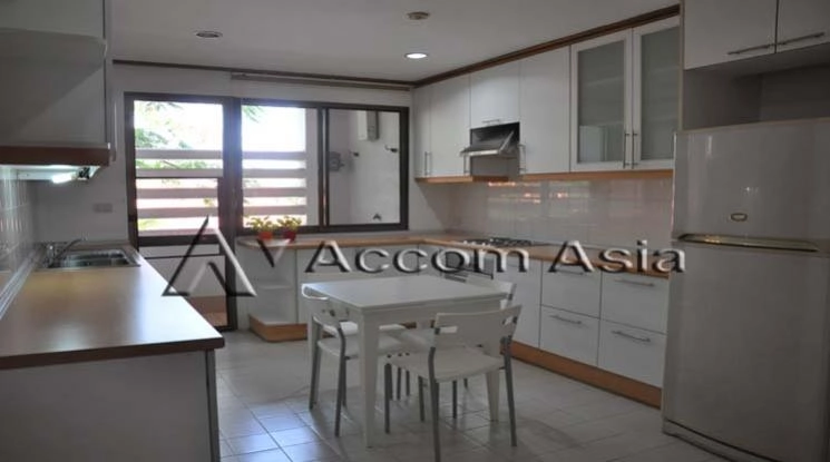 5  3 br Apartment For Rent in Sathorn ,Bangkok BTS Chong Nonsi at Kid Friendly Place Short Walk to Nang Linchi Road 1519111