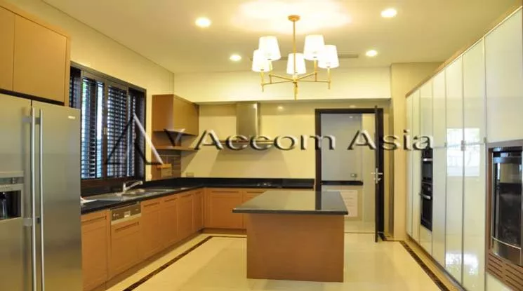 11  4 br House For Rent in Sukhumvit ,Bangkok BTS Asok - MRT Sukhumvit at House with pool Exclusive compound 1819116