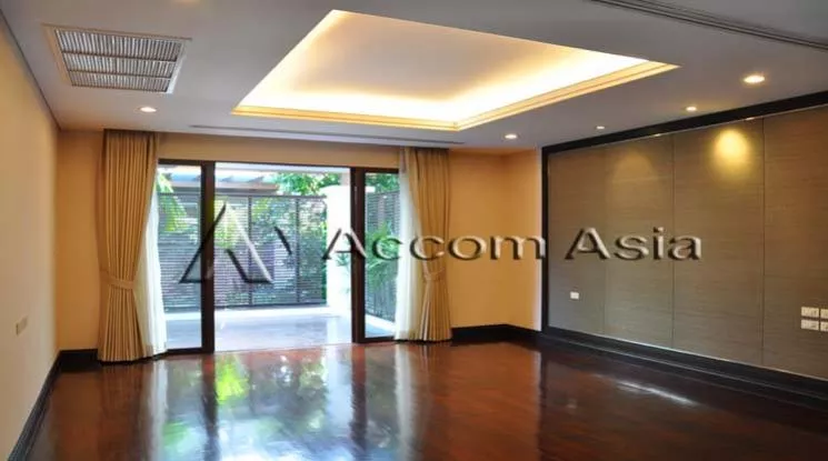 13  4 br House For Rent in Sukhumvit ,Bangkok BTS Asok - MRT Sukhumvit at House with pool Exclusive compound 1819116