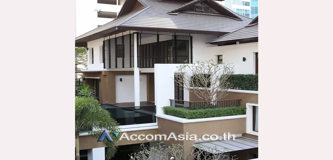  1  4 br House For Rent in Sukhumvit ,Bangkok BTS Asok - MRT Sukhumvit at House with pool Exclusive compound 1819116