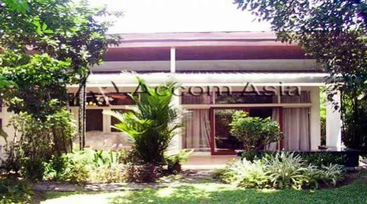 unitHome Office |  3 Bedrooms  House For Rent & Sale in Sukhumvit, Bangkok  near BTS Ekkamai (90301)