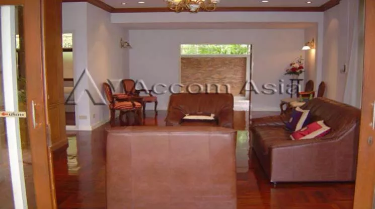 1  3 br House for rent and sale in Sukhumvit ,Bangkok BTS Ekkamai 90301