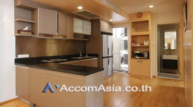 unit 3 Bedrooms  Condominium For Rent in Sukhumvit, Bangkok  near BTS Ekkamai (1519209)
