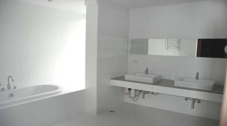 9  4 br House for rent and sale in Sukhumvit ,Bangkok BTS Thong Lo 90304