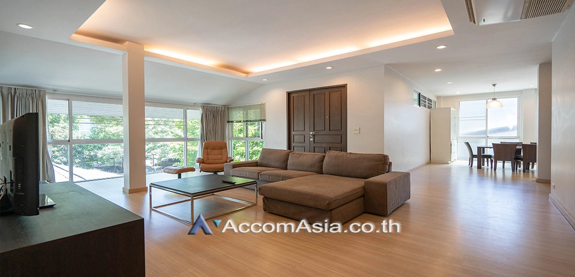 Pet friendly |  Delightful and Homely atmosphere Apartment  3 Bedroom for Rent BTS Phrom Phong in Sukhumvit Bangkok