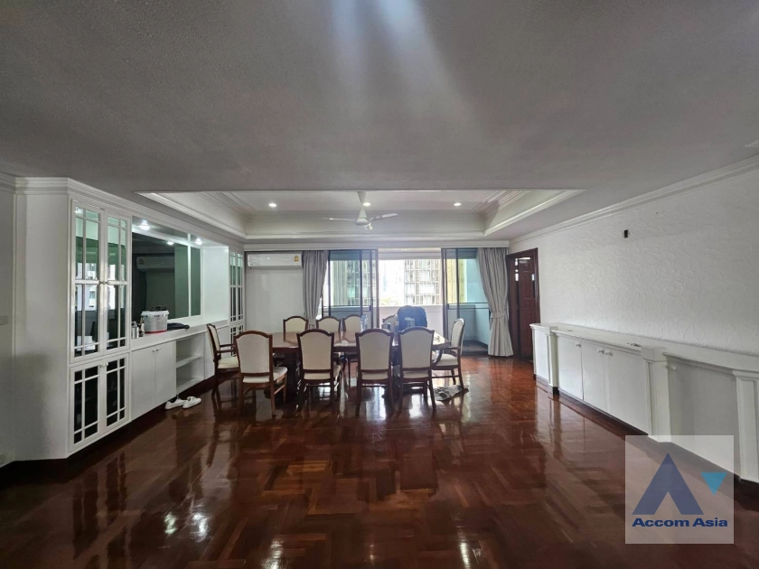  1  3 br Apartment For Rent in Sukhumvit ,Bangkok BTS Asok - MRT Sukhumvit at Convenience for your family 1419241