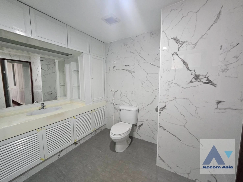 12  3 br Apartment For Rent in Sukhumvit ,Bangkok BTS Asok - MRT Sukhumvit at Convenience for your family 1419241