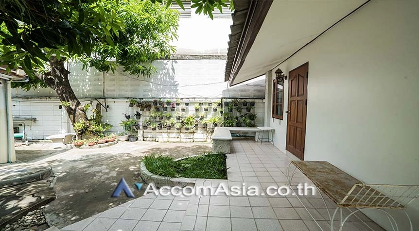 8  2 br House For Rent in Sukhumvit ,Bangkok BTS Ekkamai 1719251