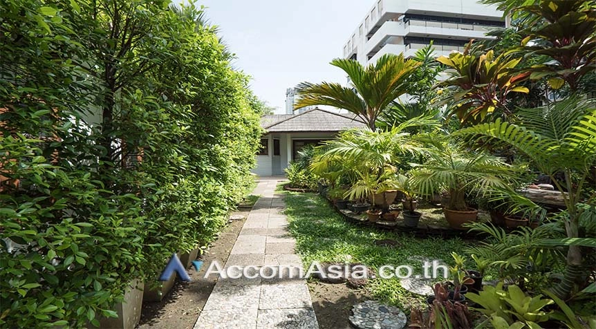  2  2 br House For Rent in Sukhumvit ,Bangkok BTS Ekkamai 1719251