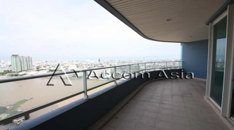 WaterMark Chaophraya River Condominium  3 Bedroom for Sale BTS Krung Thon Buri in Charoennakhon Bangkok