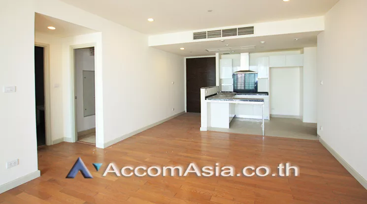  2 Bedrooms  Condominium For Rent & Sale in Charoennakorn, Bangkok  near BTS Krung Thon Buri (1519257)