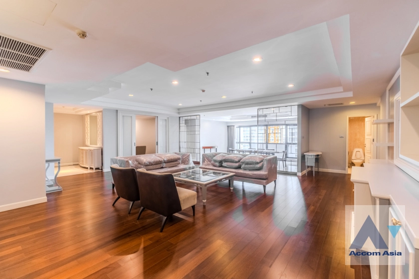 unit 3 Bedrooms  Apartment For Rent in Sukhumvit, Bangkok  near BTS Thong Lo (1419271)