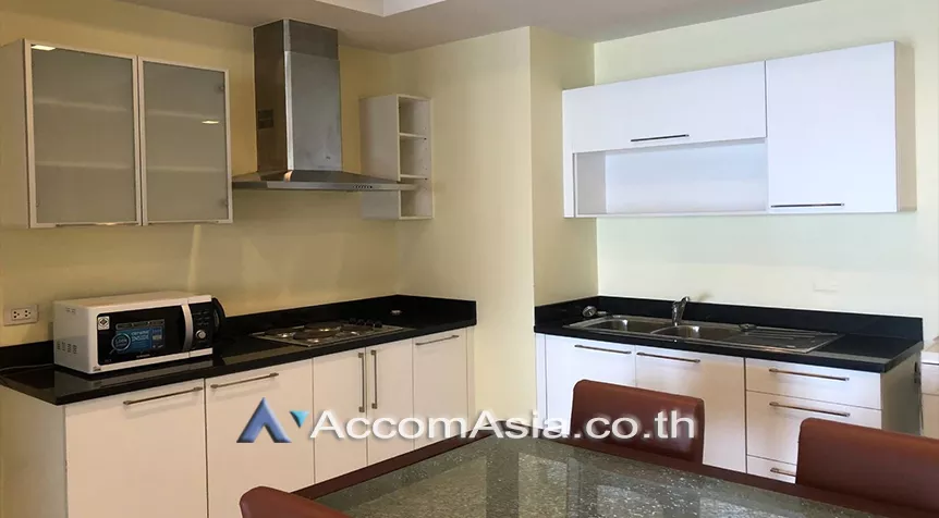 unit 2 Bedrooms  Condominium For Rent in Sukhumvit, Bangkok  near BTS Ekkamai (1519278)