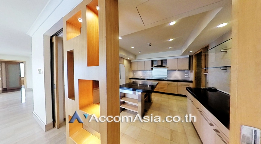  4 Bedrooms  Condominium For Rent in Ploenchit, Bangkok  near BTS Ratchadamri (1519293)