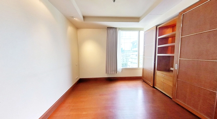 6  4 br Condominium For Rent in Ploenchit ,Bangkok BTS Ratchadamri at Baan Ratchadamri 1519293